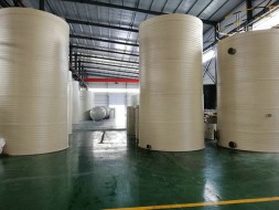 聚丙烯立式鹽酸儲（chǔ）罐